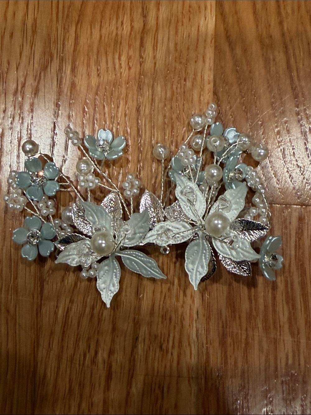 Beautiful Korean style hair barrette - New in bag